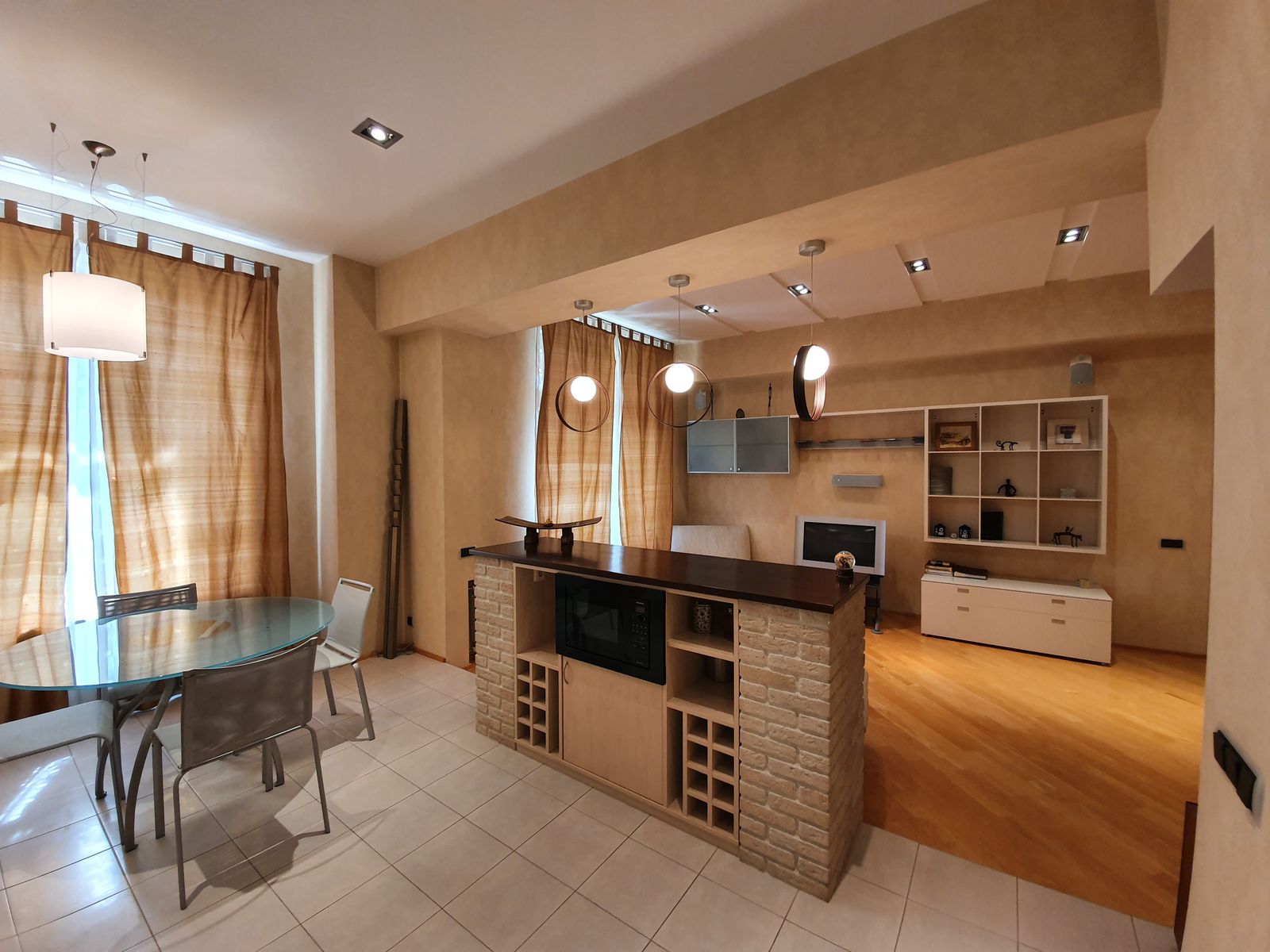 Жить в сердце Киева. Сколько стоят квартиры на Крещатике: цены и фото